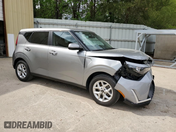 2025 Kia Soul LX with VIN KNDJ23AU8S7929722, listed as a Copart auction lot 52748855 with 10,497 mi miles and Clean Title. Bid and sale history available at carsss.com. Image 4.