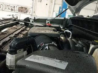 2020 Chevrolet Silverado 1500 LT z VIN 3GCUYDED4LG157463, wystawiony jako IAAI lot #41340417 z przebiegiem 55 179 mil mil oraz . Historia ofert i sprzedaży dostępna na DreamBid. Obrazek 19.