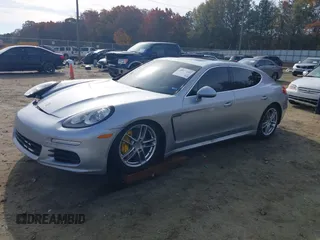 2015 Porsche Panamera 4S z VIN WP0AB2A70FL050779, wystawiony jako IAAI lot #40977292 z przebiegiem 78 574 mil mil oraz . Historia ofert i sprzedaży dostępna na DreamBid. Obrazek 19.