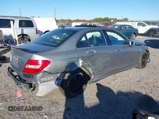 2013 Mercedes-Benz C-Class C 300 Sport with VIN WDDGF8AB3DR271993, listed as a IAAI auction lot 40632961 with 1 mi miles. Bid and sale history available at carsss.com. Image 4.