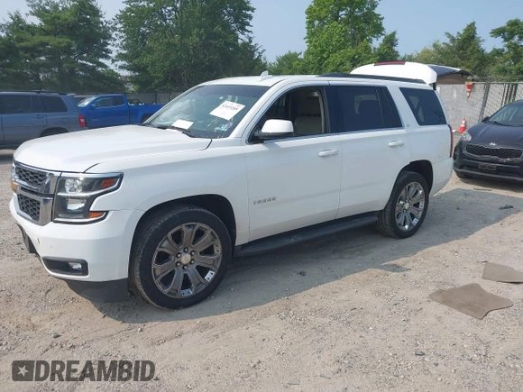 2017 Chevrolet Tahoe LT z VIN 1GNSKBKC2HR330422, wystawiony jako IAAI lot #42419205 z przebiegiem 136 444 mil mil oraz . Historia ofert i sprzedaży dostępna na DreamBid. Obrazek 17.