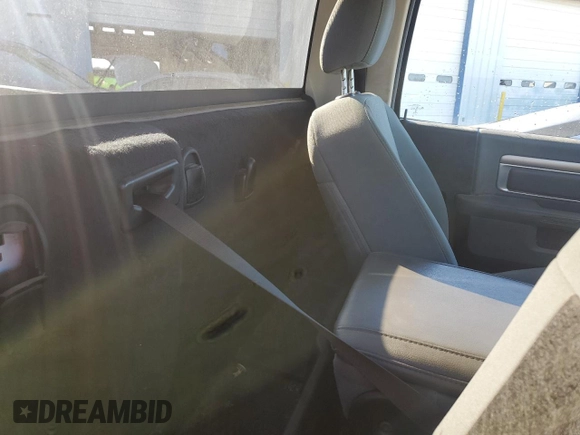 2015 Ram 1500 Tradesman z VIN 3C6JR6DG4FG522338, wystawiony jako Copart lot #86081314 z przebiegiem 131 186 mil mil oraz Szkoda całkowita • Salvage title. Historia ofert i sprzedaży dostępna na DreamBid. Obrazek 10.