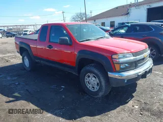 2004 Chevrolet Colorado LS Z71 with VIN 1GCDT196648206274, listed as a IAAI auction lot 41860390 with 125,844 mi miles. Bid and sale history available at carsss.com. Image 1.