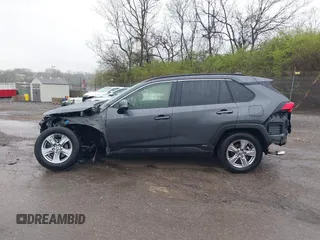 2023 Toyota RAV4 Hybrid XLE with VIN JTMRWRFV5PJ056825, listed as a IAAI auction lot 41912178 with 1 mi miles. Bid and sale history available at carsss.com. Image 15.