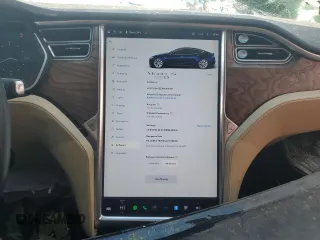2017 Tesla Model S 100D z VIN 5YJSA1E27HF204491, wystawiony jako Copart lot #55160945 z przebiegiem 57 059 mil mil oraz Szkoda całkowita • Salvage title. Historia ofert i sprzedaży dostępna na DreamBid. Obrazek 9.