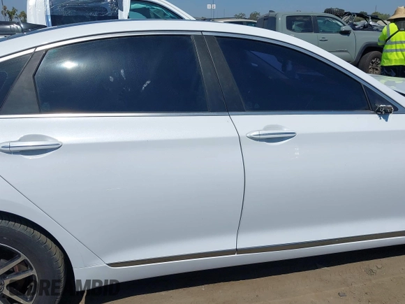 2018 Genesis G80 3.8L z VIN KMHGN4JE1JU225986, wystawiony jako IAAI lot #39921592 z przebiegiem 30 509 mil mil oraz . Historia ofert i sprzedaży dostępna na DreamBid. Obrazek 13.