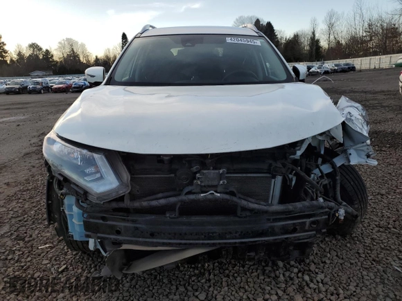 2020 Nissan Rogue SV with VIN KNMAT2MT9LP504439, listed as a Copart auction lot 42045945 with Not provided miles and Salvage title. Bid and sale history available at DreamBid. Image 5.