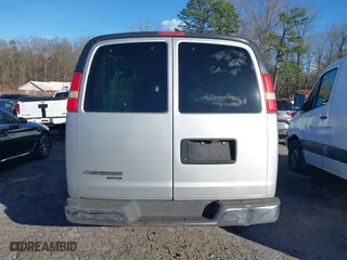 2013 Chevrolet Express Passenger 1LT with VIN 1GAZG1FA6D1103764, listed as a IAAI auction lot 41173886 with 470,000 mi miles. Bid and sale history available at carsss.com. Image 17.