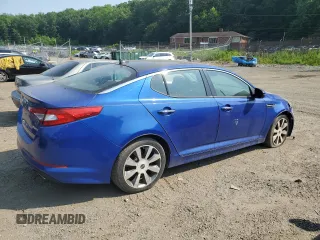 2013 Kia Optima SX z VIN 5XXGR4A68DG090873, wystawiony jako Copart lot #60827825 z przebiegiem Nie podano mil oraz Szkoda całkowita • Salvage title. Historia ofert i sprzedaży dostępna na DreamBid. Obrazek 3.