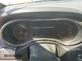 2020 Jeep Grand Cherokee Laredo E z VIN 1C4RJFAGXLC327107, wystawiony jako Copart lot #57259795 z przebiegiem 27 217 mil mil oraz Szkoda całkowita • Salvage title. Historia ofert i sprzedaży dostępna na DreamBid. Obrazek 9.