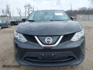 2018 Nissan Rogue Sport SV with VIN JN1BJ1CR5JW251040, listed as a IAAI auction lot 41661123 with 67,723 mi miles. Bid and sale history available at carsss.com. Image 12.