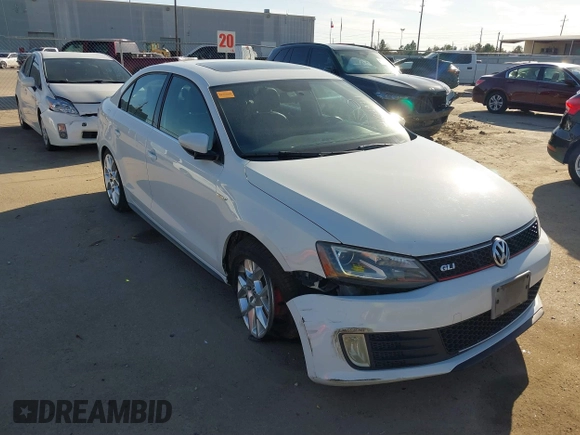 2014 Volkswagen Jetta GLI Edition 30 z VIN 3VW4S7AJ3EM278162, wystawiony jako IAAI lot #41649711 z przebiegiem 136 402 mil mil oraz . Historia ofert i sprzedaży dostępna na DreamBid. Obrazek 1.