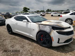 2022 Chevrolet Camaro 2LT with VIN 1G1FD1RS1N0134735, listed as a Copart auction lot 59775864 with 0 mi miles and Salvage Title. Bid and sale history available at carsss.com. Image 4.