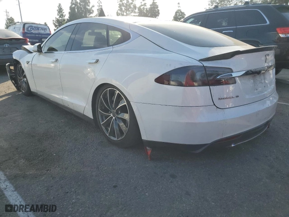 2013 Tesla Model S with VIN 5YJSA1CG8DFP12090, listed as a Copart auction lot 83920494 with 94,801 mi miles and Clean Title. Bid and sale history available at carsss.com. Image 2.