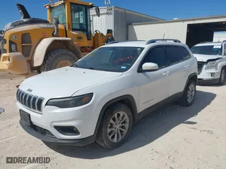 2019 Jeep Cherokee Latitude with VIN 1C4PJLCB5KD434582, listed as a IAAI auction lot 41676593 with 136,212 mi miles. Bid and sale history available at carsss.com. Image 17.