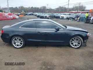 2012 Audi A5 Premium Plus z VIN WAULFAFR4CA021100, wystawiony jako IAAI lot #42026368 z przebiegiem 113 291 mil mil oraz . Historia ofert i sprzedaży dostępna na DreamBid. Obrazek 13.