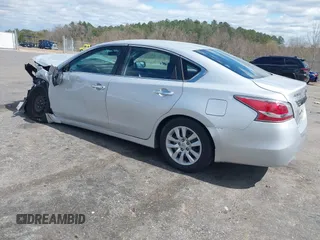 2015 Nissan Altima 2.5 S with VIN 1N4AL3AP8FN867978, listed as a IAAI auction lot 41721023 with 93,144 mi miles. Bid and sale history available at carsss.com. Image 3.