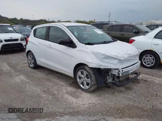2020 Chevrolet Spark LS with VIN KL8CB6SA5LC478815, listed as a IAAI auction lot 40043033 with 137,078 mi miles. Bid and sale history available at carsss.com. Image 1.