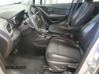 2021 Chevrolet Trax LT z VIN KL7CJLSB2MB329719, wystawiony jako Copart lot #60140315 z przebiegiem Nie podano mil oraz Szkoda całkowita • Salvage title. Historia ofert i sprzedaży dostępna na DreamBid. Obrazek 7.