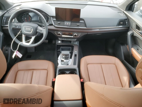 2023 Audi Q5 S line Premium z VIN WA1GAAFY3P2155990, wystawiony jako Copart lot #42785974 z przebiegiem Nie podano mil oraz Szkoda całkowita • Salvage title. Historia ofert i sprzedaży dostępna na DreamBid. Obrazek 8.