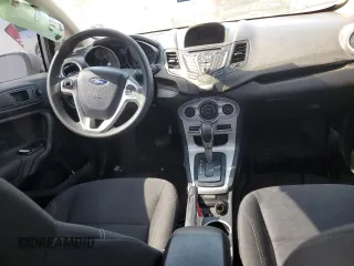 2019 Ford Fiesta SE z VIN 3FADP4BJXKM123806, wystawiony jako Copart lot #53184825 z przebiegiem 141 759 mil mil oraz Szkoda całkowita • Salvage title. Historia ofert i sprzedaży dostępna na DreamBid. Obrazek 8.