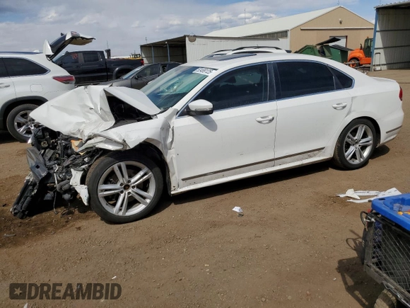 2015 Volkswagen Passat SEL Premium z VIN 1VWCV7A37FC072477, wystawiony jako Copart lot #53499125 z przebiegiem 126 207 mil mil oraz Szkoda całkowita • Salvage title. Historia ofert i sprzedaży dostępna na DreamBid. Obrazek 1.