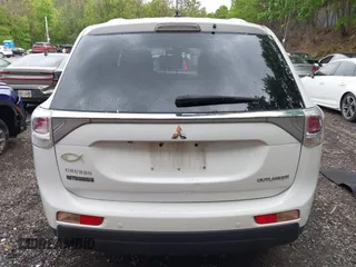 2014 Mitsubishi Outlander SE z VIN JA4AD3A37EZ015188, wystawiony jako IAAI lot #42281043 z przebiegiem 116 876 mil mil oraz . Historia ofert i sprzedaży dostępna na DreamBid. Obrazek 16.