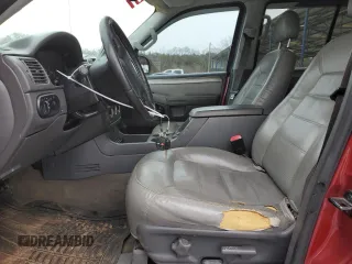 2004 Ford Explorer XLT z VIN 1FMZU63K34UB63991, wystawiony jako Copart lot #88863285 z przebiegiem 322 030 mil mil oraz Nie do naprawy • Non repairable. Historia ofert i sprzedaży dostępna na DreamBid. Obrazek 7.