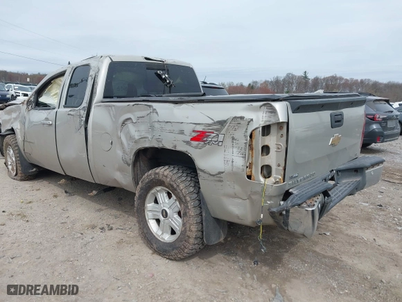 2009 Chevrolet Silverado 1500 LTZ with VIN 1GCEK39029Z198481, listed as a IAAI auction lot 41939189 with 175,200 mi miles. Bid and sale history available at carsss.com. Image 3.