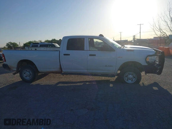 2022 Ram 2500 Tradesman with VIN 3C6UR5HJ4NG130956, listed as a IAAI auction lot 41934589 with 117,963 mi miles. Bid and sale history available at carsss.com. Image 13.