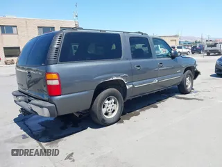 2000 Chevrolet Suburban LS with VIN 3GNFK16T3YG150971, listed as a IAAI auction lot 42333901 with 221,712 mi miles and . Bid and sale history available at DreamBid. Image 4.