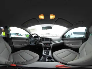 2018 Hyundai Elantra SEL z VIN KMHD84LF2JU492179, wystawiony jako IAAI lot #41883084 z przebiegiem 39 642 mil mil oraz . Historia ofert i sprzedaży dostępna na DreamBid. Obrazek 20.