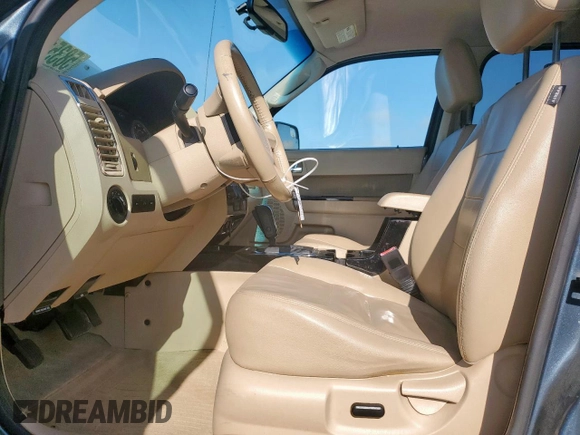 2011 Ford Escape Limited with VIN 1FMCU0EG8BKC18925, listed as a Copart auction lot 58351405 with 170,984 mi miles and Clean title. Bid and sale history available at DreamBid. Image 7.