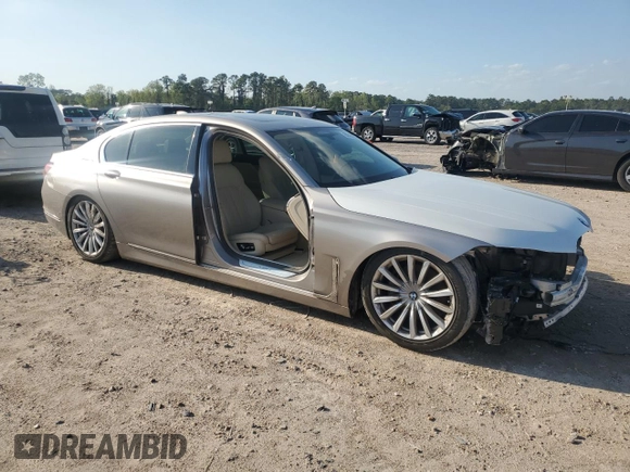 2021 BMW 7 Series 740i with VIN WBA7T2C02MCF77517, listed as a Copart auction lot 50565205 with 29,848 mi miles and Salvage title. Bid and sale history available at DreamBid. Image 4.