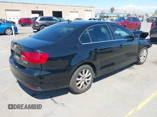 2013 Volkswagen Jetta SE with VIN 3VWDP7AJ8DM350702, listed as a IAAI auction lot 42652788 with 106,655 mi miles and . Bid and sale history available at DreamBid. Image 4.