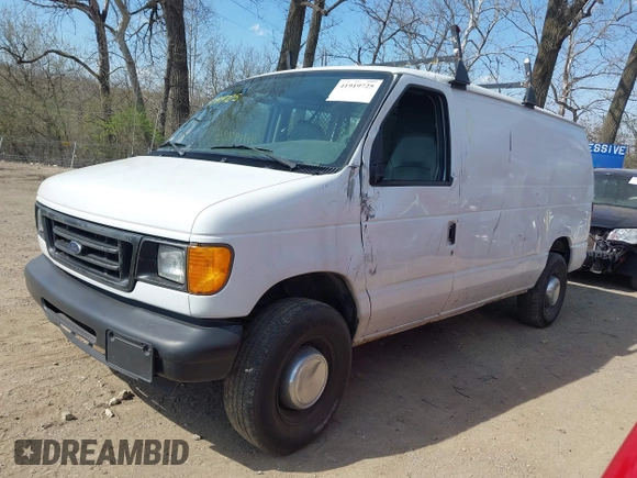 2004 Ford Econoline Cargo Commercial with VIN 1FTNE24W34HA52697, listed as a IAAI auction lot 41919725 with 107,931 mi miles and . Bid and sale history available at carsss.com. Image 2.