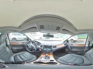 2011 Volkswagen Touareg Lux z VIN WVGFK9BP4BD001551, wystawiony jako Copart lot #58743065 z przebiegiem 142 661 mil mil oraz Szkoda całkowita • Salvage title. Historia ofert i sprzedaży dostępna na DreamBid. Obrazek 15.