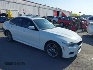 2015 BMW 3 Series 328i z VIN WBA3C1C57FK119837, wystawiony jako IAAI lot #42095603 z przebiegiem 59 131 mil mil oraz . Historia ofert i sprzedaży dostępna na DreamBid. Obrazek 1.