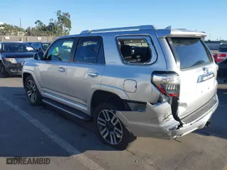2022 Toyota 4Runner Limited with VIN JTEKU5JR4N5976697, listed as a IAAI auction lot 41335458 with 18,777 mi miles. Bid and sale history available at carsss.com. Image 3.