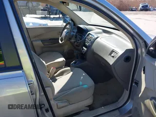 2006 Hyundai Tucson GL with VIN KM8JM12BX6U419239, listed as a IAAI auction lot 41755456 with 88,094 mi miles. Bid and sale history available at carsss.com. Image 5.
