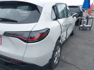 2024 Honda HR-V LX with VIN 3CZRZ1H36RM729092, listed as a IAAI auction lot 42058159 with 14,188 mi miles. Bid and sale history available at carsss.com. Image 20.