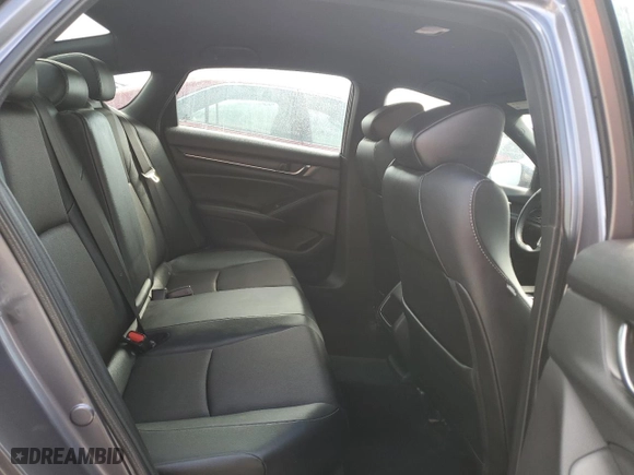 2002 Mercedes-Benz CLK-Class with VIN WDBLK65G92T128706, listed as a Copart auction lot 75334464 with 40,981 mi miles and Salvage Title. Bid and sale history available at carsss.com. Image 10.