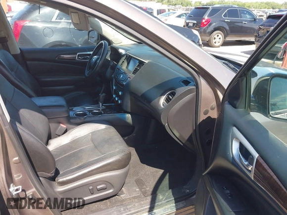 2014 Nissan Pathfinder Platinum z VIN 5N1AR2MN6EC617030, wystawiony jako IAAI lot #42449714 z przebiegiem 107 371 mil mil oraz . Historia ofert i sprzedaży dostępna na DreamBid. Obrazek 5.