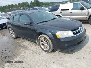 2012 Dodge Avenger SXT z VIN 1C3CDZCB0CN312611, wystawiony jako IAAI lot #42408352 z przebiegiem 191 865 mil mil oraz . Historia ofert i sprzedaży dostępna na DreamBid. Obrazek 1.