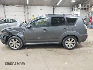 2011 Mitsubishi Outlander SE z VIN JA4JT3AWXBU007978, wystawiony jako IAAI lot #42337365 z przebiegiem 239 587 mil mil oraz . Historia ofert i sprzedaży dostępna na DreamBid. Obrazek 14.