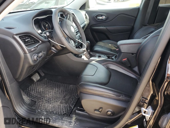 2022 Jeep Cherokee Trailhawk с VIN 1C4PJMBX8ND502686, выставлен на аукционе Copart как лот 51180645 с пробегом 62 865 миль миль и Списание • Salvage title. История ставок и продаж доступна на DreamBid. Изображение 7.