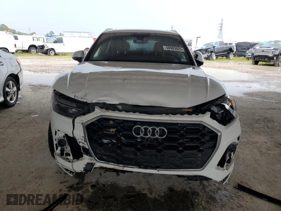 2024 Audi Q5 S line Premium Plus with VIN WA1EAAFY4R2023038, listed as a Copart auction lot 50983625 with 25,634 mi miles and Salvage title. Bid and sale history available at DreamBid. Image 5.