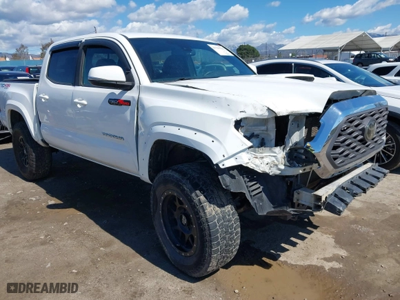 2019 Toyota Tacoma 4WD SR with VIN 3TMCZ5AN3KM207007, listed as a IAAI auction lot 41755529 with 43,203 mi miles. Bid and sale history available at carsss.com. Image 1.