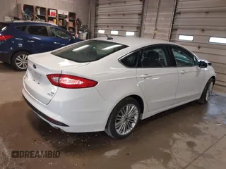 2016 Ford Fusion SE with VIN 3FA6P0HDXGR381613, listed as a IAAI auction lot 41976635 with 116,791 mi miles. Bid and sale history available at carsss.com. Image 4.