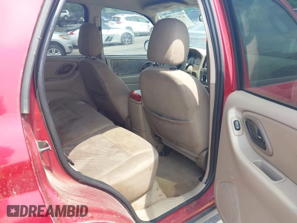 2006 Ford Escape XLT with VIN 1FMYU03136KD09448, listed as a IAAI auction lot 42578120 with 235,521 mi miles and . Bid and sale history available at DreamBid. Image 8.